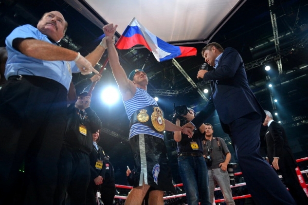 Lebeděv vs. Kayode / zdroj foto: Svět Boxu