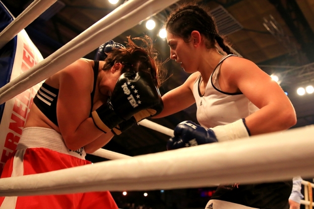 Sedláčková vs. Zuljová / zdroj foto: SES Boxing