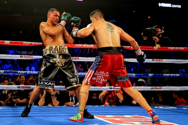 Rios vs. Alvarado / zdroj foto: Ring M., Sports Yahoo