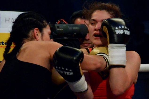 Sedláčková vs. Kulinová / zdroj foto: SES Boxing, Profiboxing.cz