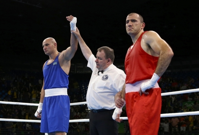 Dyčko vs. Madžidov / zdroj foto: Sports Yahoo