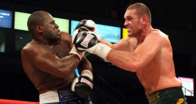 Tyson Fury v zápase s Kevinem Johnsonem / zdroj foto: www.boxingscene.com