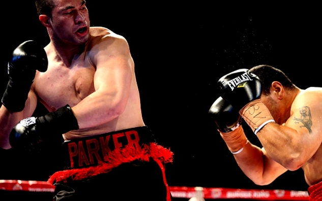 Parker vs. Tupou / zdroj foto: Boxingscene.com