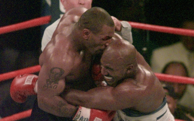 Mike Tyson vs. Evander Holyfield / zdroj foto: Fotobank.ru/Getty Images