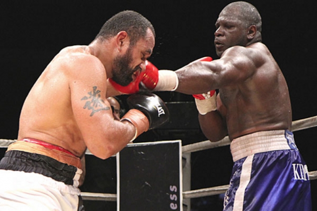 Kevin Johnson vs. Solomon Haumono / zdroj foto: www.fightnews.com