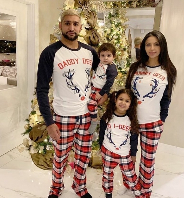 Amir Khan s rodinou / zdroj foto: Instagram